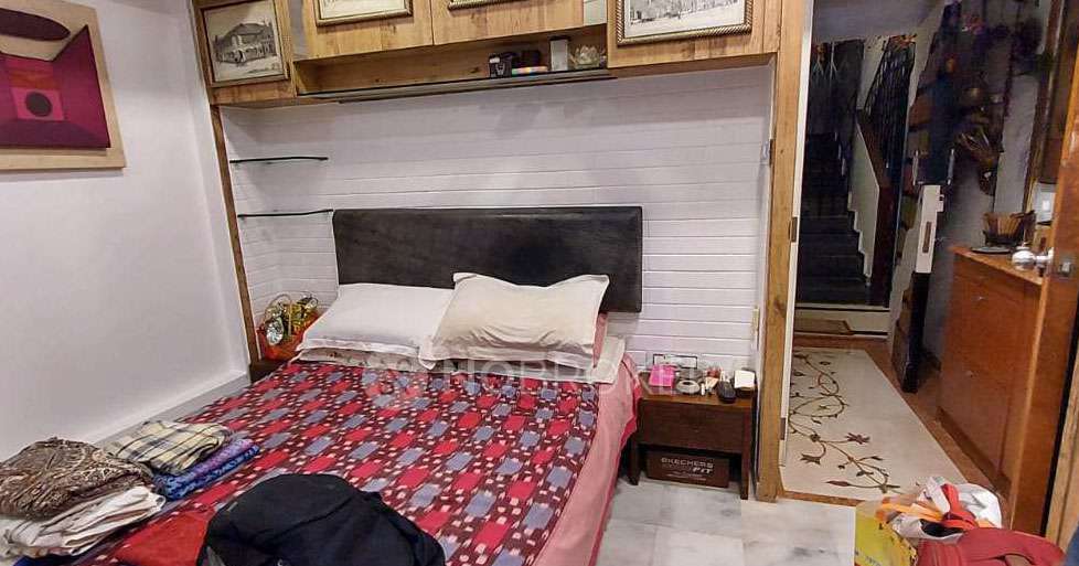 2 BHK House for Rent  In  Santacruz West