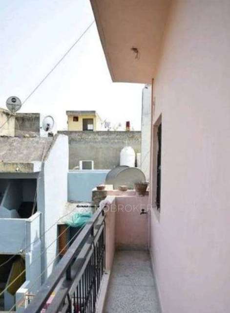 2 BHK Flat For Sale  In Vikaspuri
