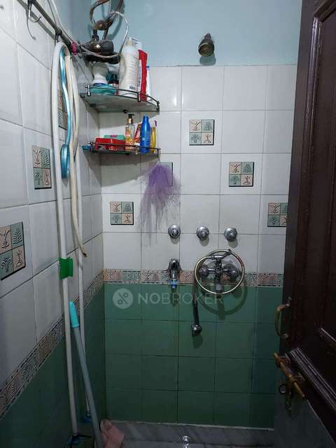 2 BHK Flat For Sale  In Vikaspuri