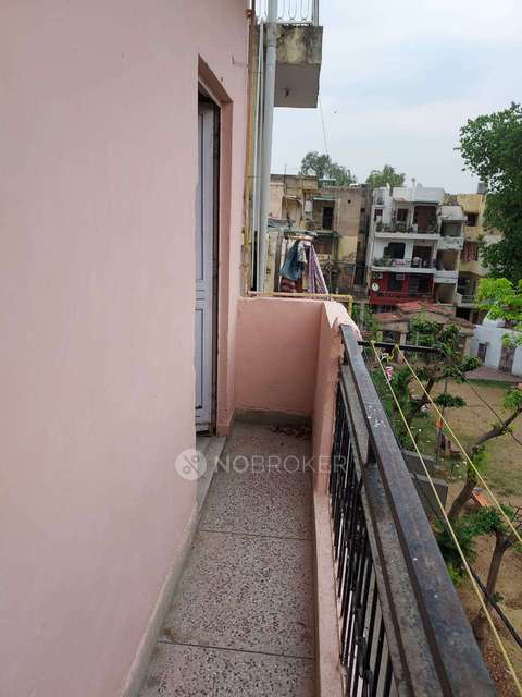2 BHK Flat For Sale  In Vikaspuri