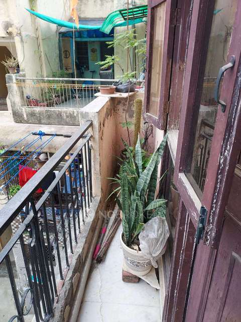 2 BHK Flat For Sale  In Vikaspuri