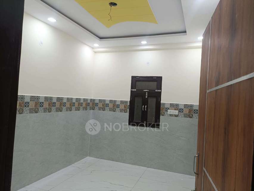 3 BHK Flat In Amrit Vihar For Sale  In Burari