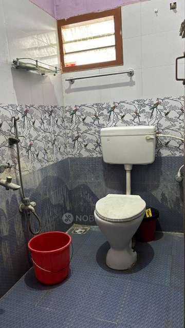 PG for Girls in Thorapakkamm