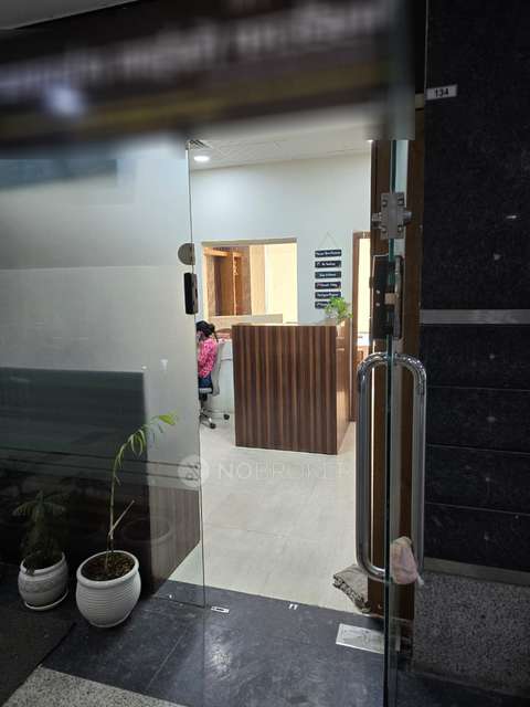 Shop in D Mall, Ghaziabad for sale 