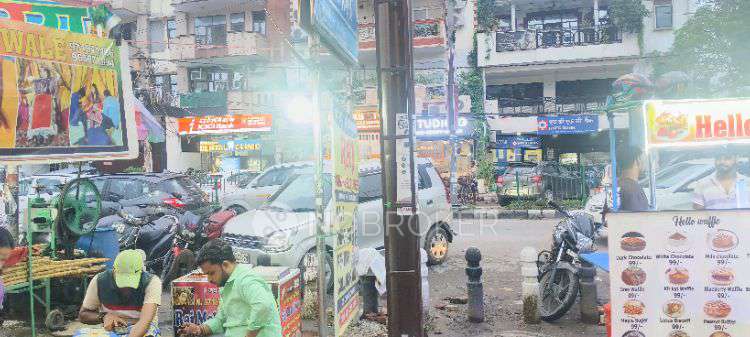 Retail in Janakpuri, Delhi for sale 