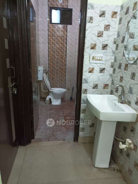 2 BHK Flat In Ojha&#39;s For Sale  In Param Puri