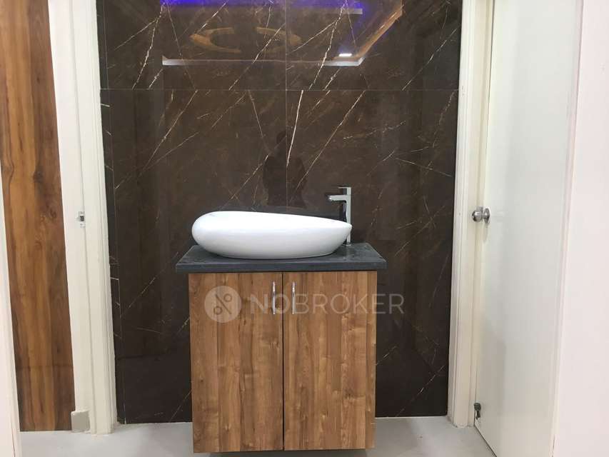 3 BHK Flat In Smr Vinay Foundationhead, Hyderabad For Sale  In Hafeezpet