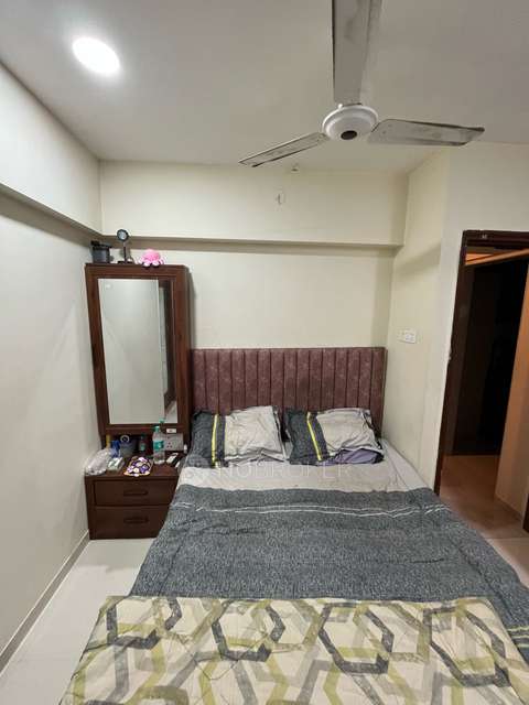 1 BHK Flat In Romell Amore For Sale  In  Andheri West