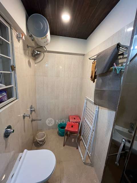 1 BHK Flat In Romell Amore For Sale  In  Andheri West