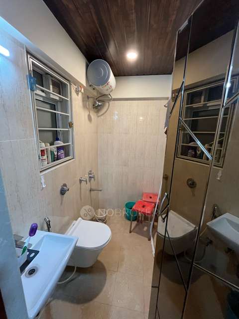 1 BHK Flat In Romell Amore For Sale  In  Andheri West