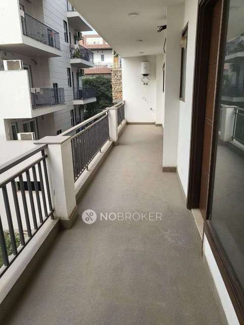 4 BHK Flat In Standalone Buiding  For Sale  In Sector 57