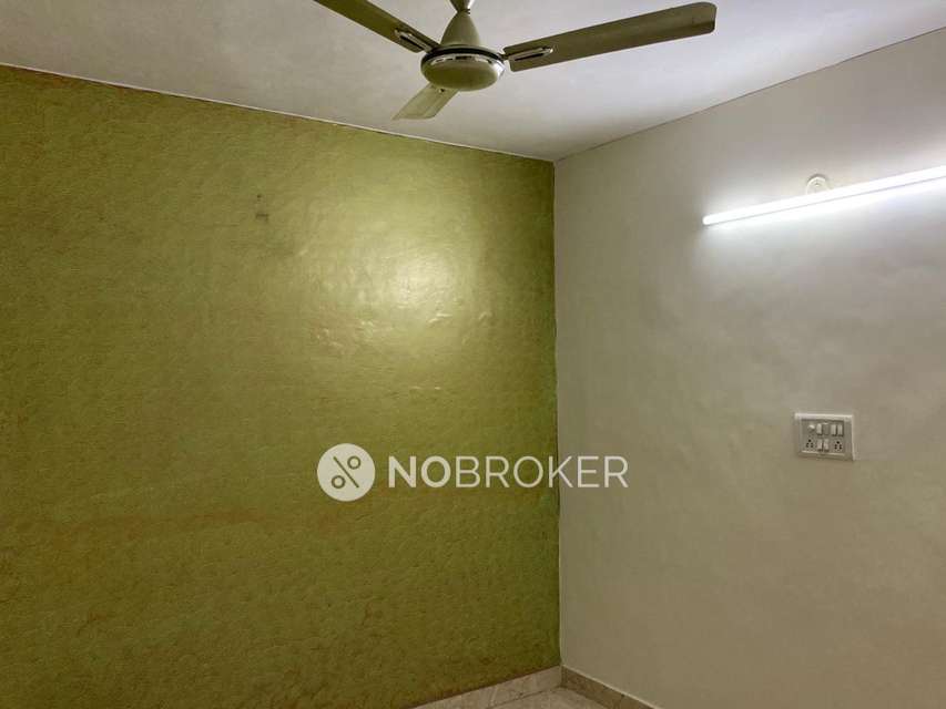 3 BHK Flat In Dda Flats, Rohini For Sale  In Sector 3