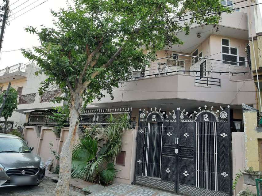 PG for Girls in Sector 27