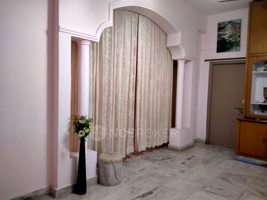 2 BHK Flat In Sirish Sai Tower For Sale  In Habsiguda