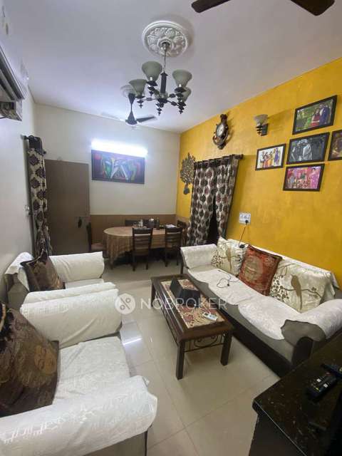 2 BHK Flat In Ekta Apartment   for Rent  In  Geeta Colony