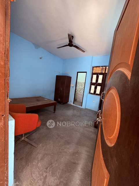 1 RK House for Rent  In Sector 32