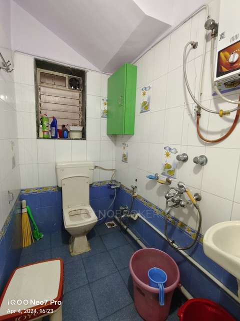 2 BHK Flat In Rajhans B Chs  For Sale  In Green Road