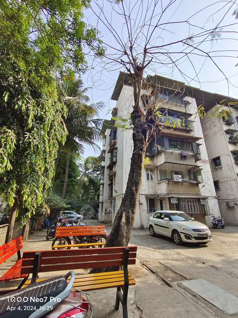 2 BHK Flat In Rajhans B Chs  For Sale  In Green Road