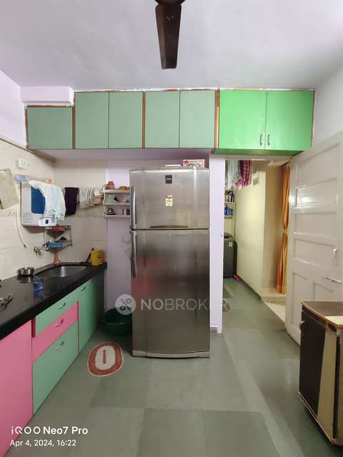 2 BHK Flat In Rajhans B Chs  For Sale  In Green Road