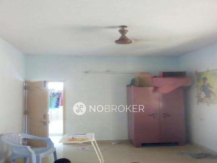 2 BHK Flat In Raja Flats For Sale  In Perumbakkam