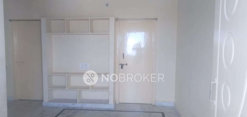 2 BHK Flat for Rent  In Hydershakote