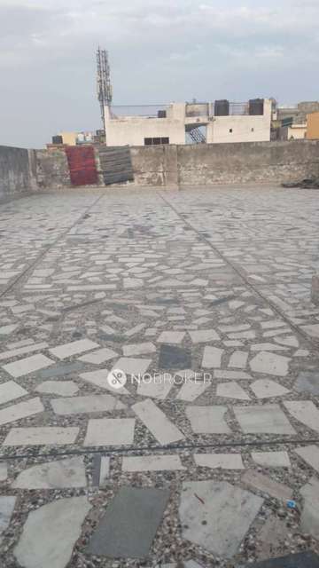 2 BHK Flat for Rent  In Chirag Dilli