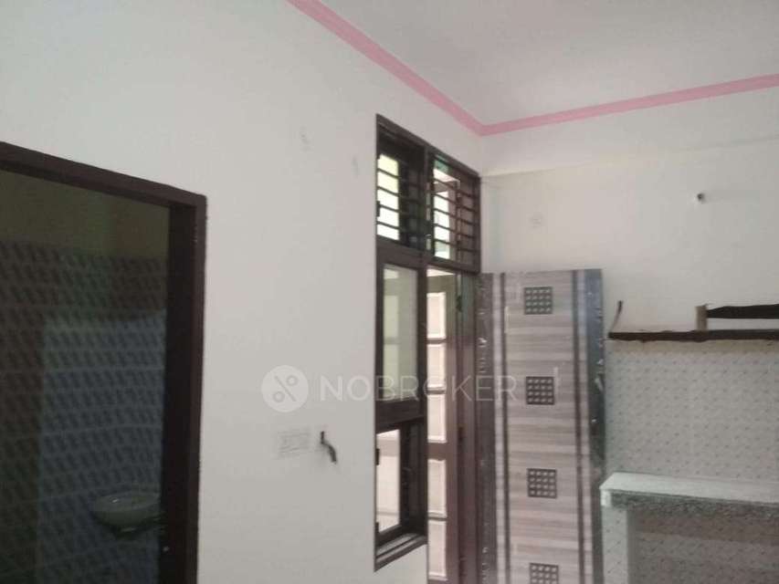 1 RK Flat In Standalone Building  for Rent  In Palam Vihar Extension