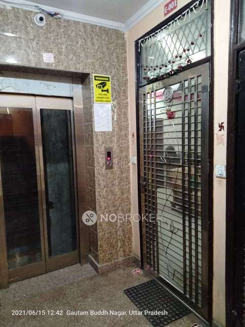 2 BHK Flat In Golden Nest Society For Sale  In Sector 62