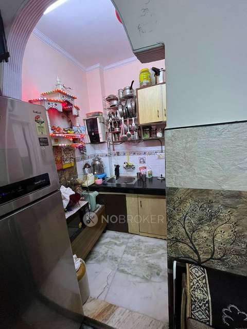 2 BHK Flat In Sb For Sale  In  Laxmi Nagar