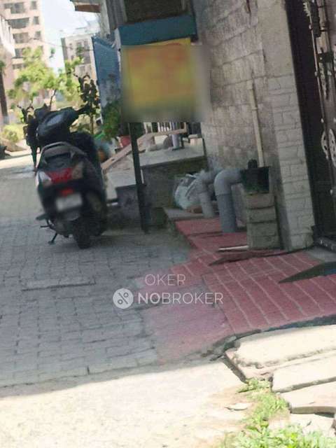 PG for Girls in Crossings Republik