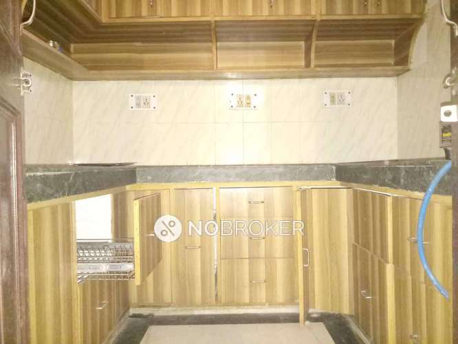 4+ BHK Flat In Apartment For Sale  In Laxmi Nagar