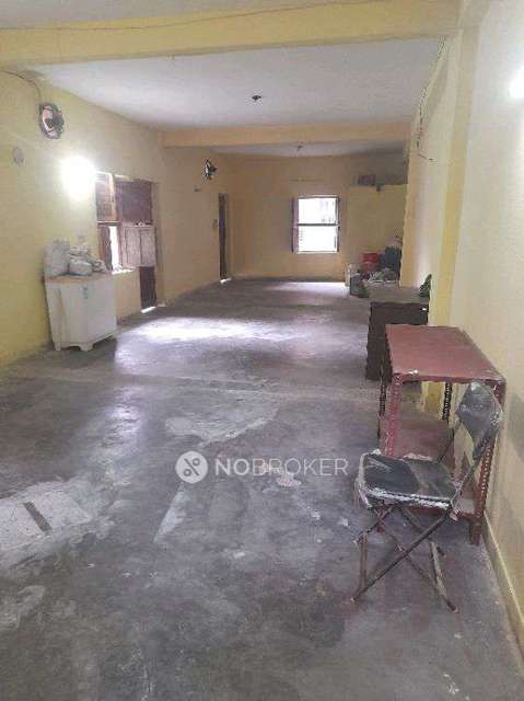 Godown/Warehouse in Ashok Vihar, Delhi for sale 