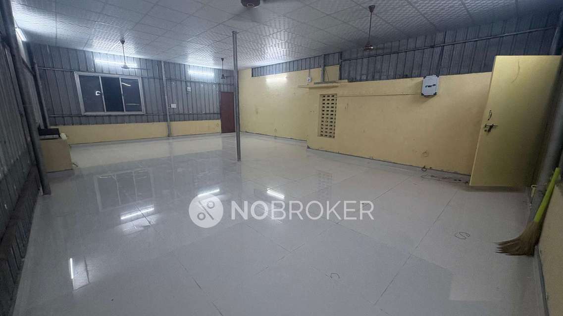 Godown/Warehouse in Nandambakkam, Chennai for Rent 