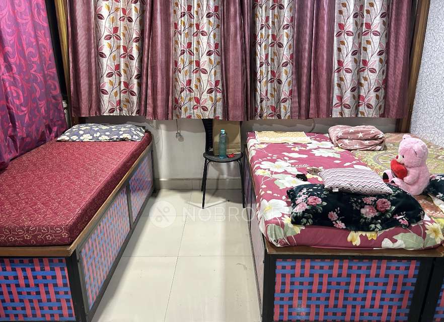 PG for Girls in Om Classes