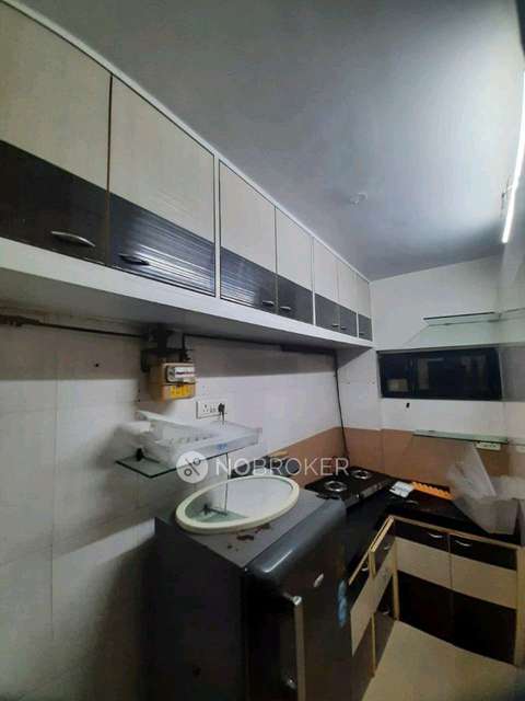 1 BHK Flat In Priyadarshani Chs For Sale  In Ghatkopar East