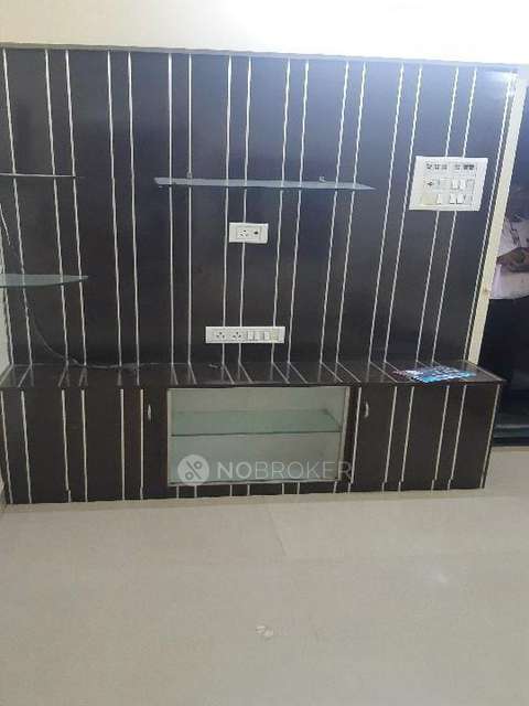 1 BHK Flat In Priyadarshani Chs For Sale  In Ghatkopar East