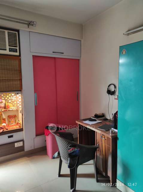 3 BHK Flat In Sg Oasis For Sale  In Vasundhara