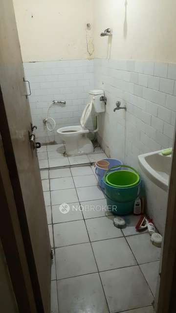 2 BHK Flat In Polygon Apartments  For Sale  In Shaikpet 