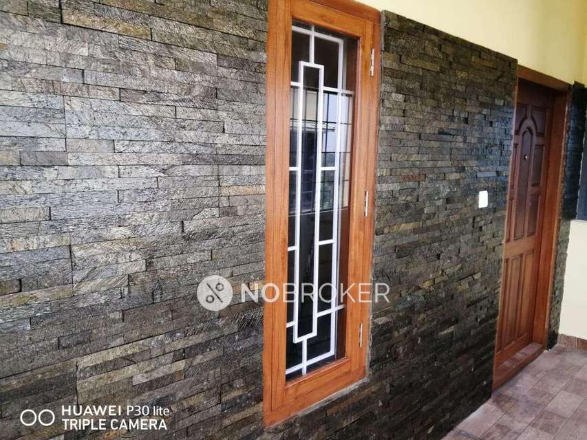 4+ BHK House For Sale  In Kodathi