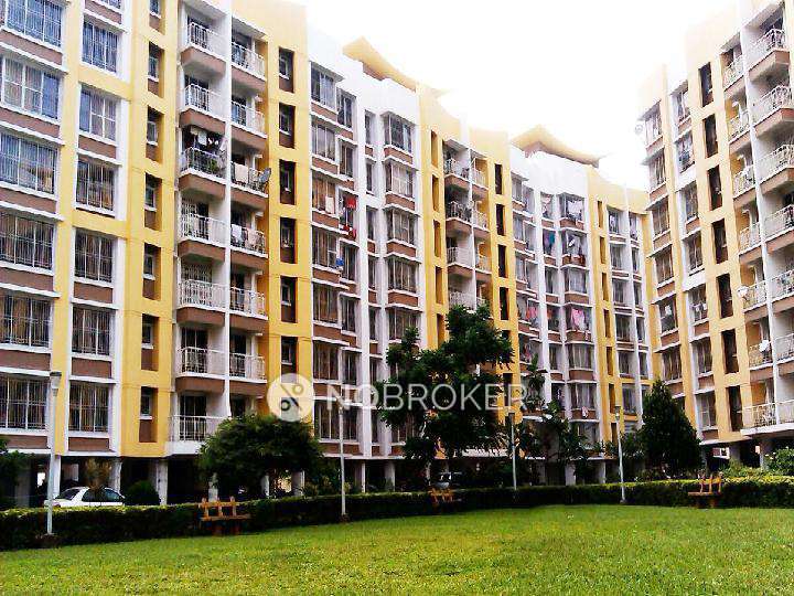 2 BHK Flat In Aspen Rajhans Kshitij For Sale  In Vasai West