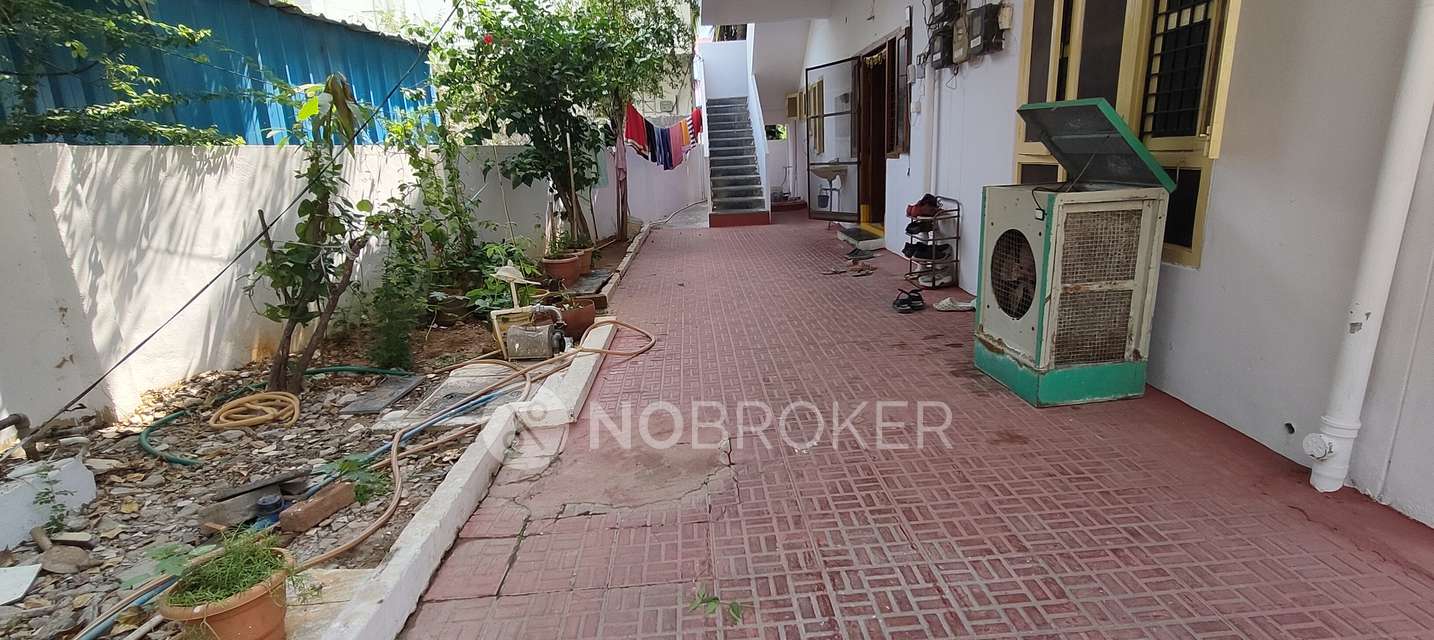 4+ BHK House For Sale  In Temple Alwal