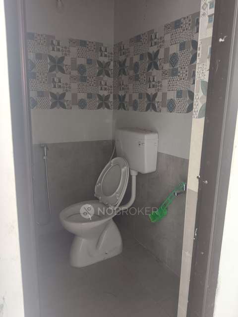 Showroom in Chitlapakkam, Chennai for Rent 