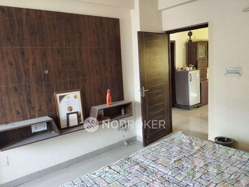 2 BHK Flat In Devika Skypers For Sale  In Raj Nagar 
