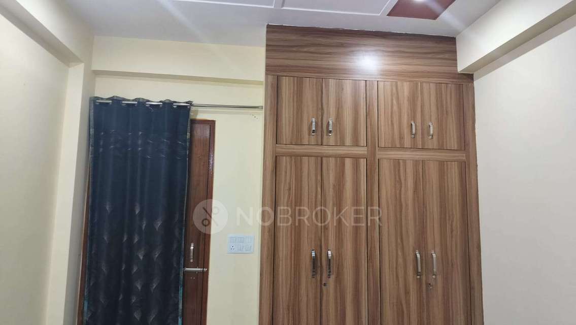 PG for Girls in Phi Iii