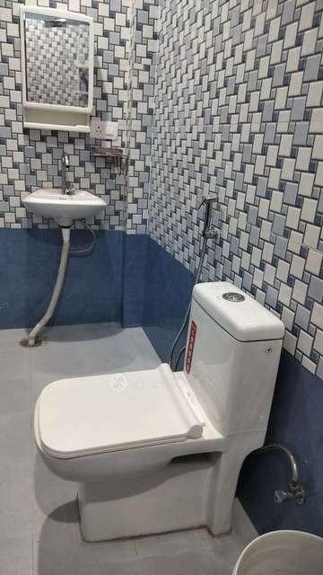 PG for Girls in Phi Iii