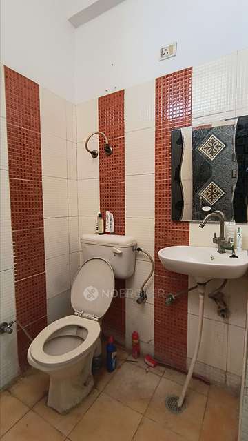 2 BHK Flat In Builder Floor For Sale  In Indirapuram