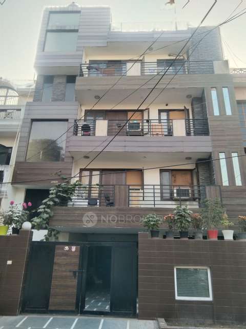 PG for Girls in Sector 52