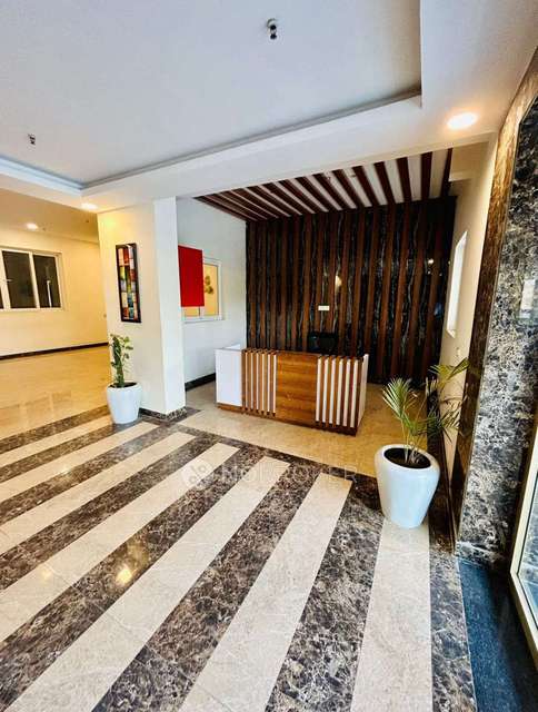 1 BHK Flat In Oasis Grandstand For Sale  In Yamuna Expressway, Greater Noida