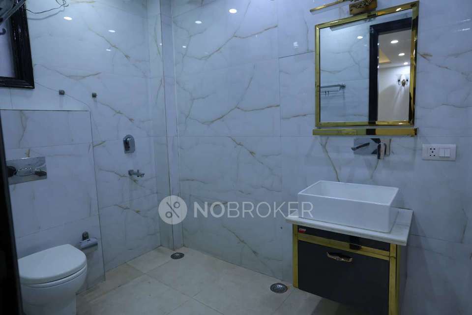 4 BHK Flat In Ambica Vihar For Sale  In Paschim Vihar