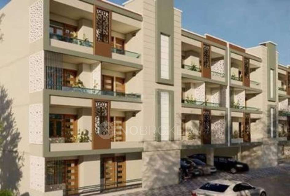 2 BHK Flat In Crystal Height  For Sale  In Noida Extesion 1
